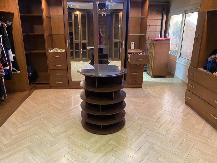 Royal Pyramids Palace Apartment